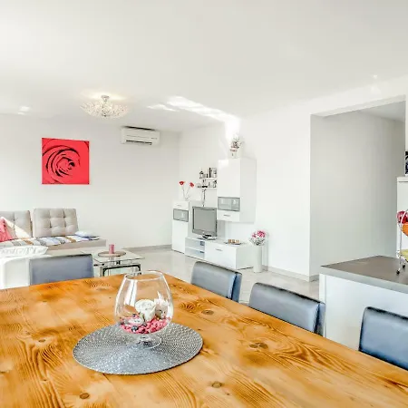 Апартаменты Ulika-1 By Interhome Тар