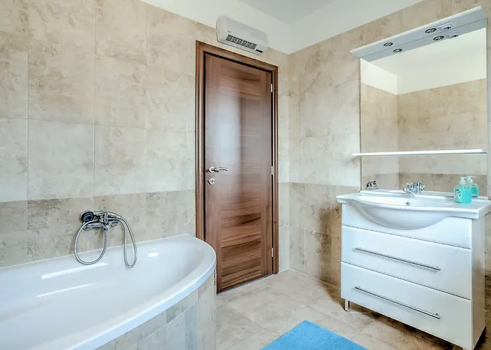 Ulika-1 By Interhome Tar-Vabriga