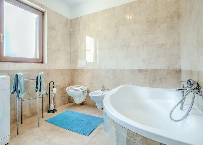 Apartment Ulika-1 By Interhome Tar-Vabriga